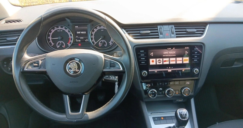 Skoda Octavia cena 59900 przebieg: 161176, rok produkcji 2020 z Słubice małe 562